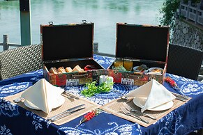 Banyan Tree Yangshuo