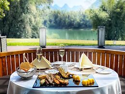 Banyan Tree Yangshuo