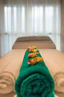 Cloud Hotel & Suites