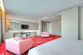 One One Bangkok Hotel