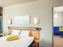 Aparthotel Adagio Access Paris Massy Gare TGV