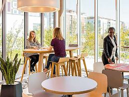 Aparthotel Adagio Access Paris Massy Gare TGV