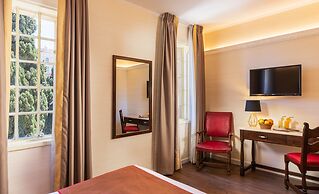YMCA Three Arches Hotel