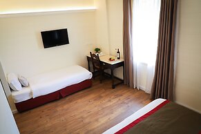 YMCA Three Arches Hotel
