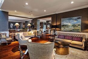 The Inn at the Crossroads