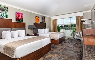 The Inn at the Crossroads