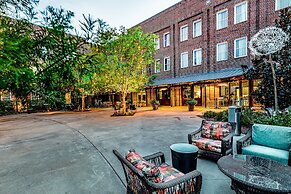 The Inn at the Crossroads