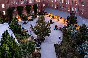 The Inn at the Crossroads