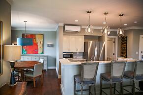 The Inn at the Crossroads