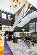 The Inn at the Crossroads