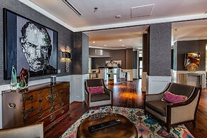 The Inn at the Crossroads