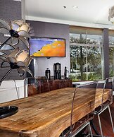 The Inn at the Crossroads