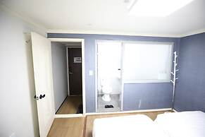 Sinchon Gaon Hostel