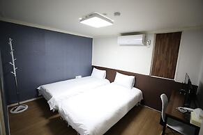 Sinchon Gaon Hostel