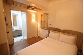 Sinchon Gaon Hostel
