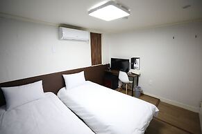 Sinchon Gaon Hostel