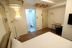Sinchon Gaon Hostel
