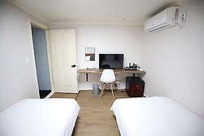 Sinchon Gaon Hostel