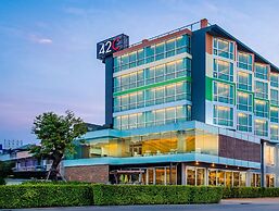 42C The Chic Hotel