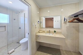 Sasaki Apartments