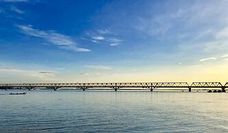 Excel River View Hotel