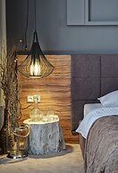 Poet Art Hotel