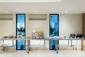 Thomson Hotel Huamark