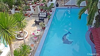 White Castle Resort & Hotel