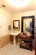 The Hann Homestead Inn