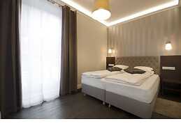 Dom & House – Apartments Old Town Tandeta