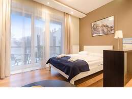 Dom & House – Apartments Old Town Tandeta