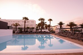 Aequora Lanzarote Suites