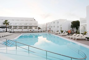 Aequora Lanzarote Suites
