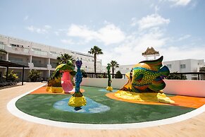 Aequora Lanzarote Suites