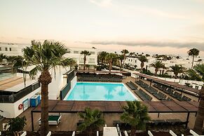 Aequora Lanzarote Suites