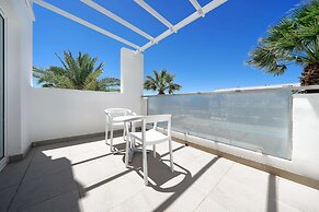 Aequora Lanzarote Suites