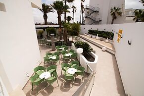 Aequora Lanzarote Suites