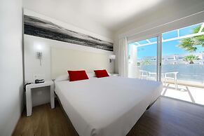 Aequora Lanzarote Suites