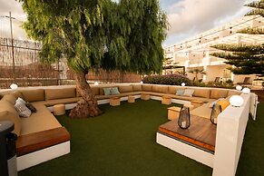 Aequora Lanzarote Suites