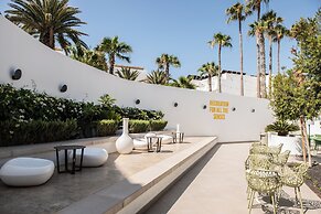 Aequora Lanzarote Suites