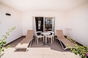 Aequora Lanzarote Suites