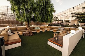 Aequora Lanzarote Suites