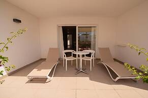 Aequora Lanzarote Suites
