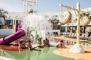 Aequora Lanzarote Suites