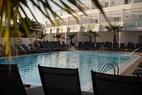 Aequora Lanzarote Suites