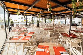 Aequora Lanzarote Suites