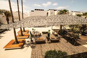 Aequora Lanzarote Suites