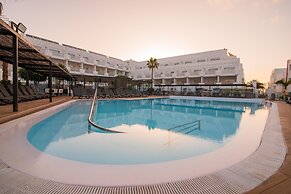 Aequora Lanzarote Suites