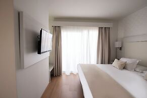 Aequora Lanzarote Suites