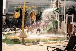 Aequora Lanzarote Suites